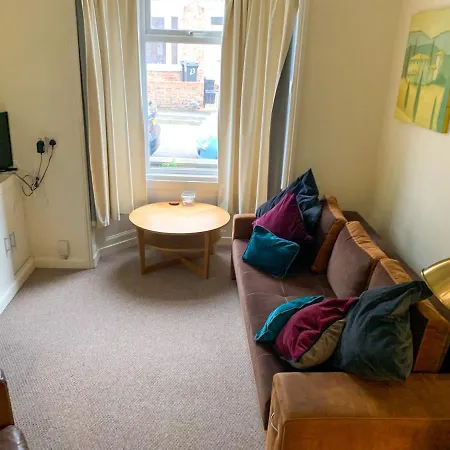 Tatil Evi Park Crescent - Quaint Victorian Home With Free Parking *