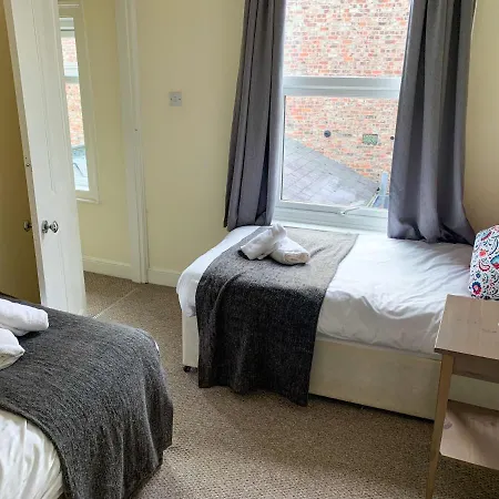 Tatil Evi Park Crescent - Quaint Victorian Home With Free Parking