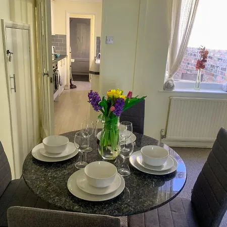 Tatil Evi Park Crescent - Quaint Victorian Home With Free Parking