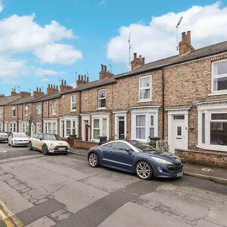 Park Crescent - Quaint Victorian With Free Parking بيت للعطل *