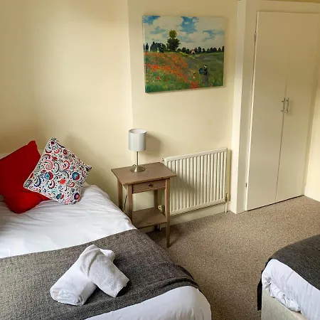 Holiday home Park Crescent - Quaint Victorian With Free Parking