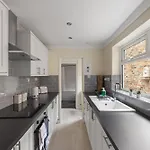 Park Crescent - Quaint Victorian With Free Parking * York