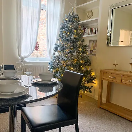 Park Crescent - Quaint Victorian With Free Parking Casa vacanze