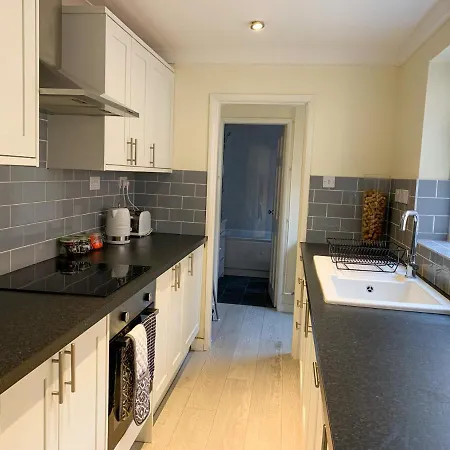 Park Crescent - Quaint Victorian With Free Parking Casa vacanze
