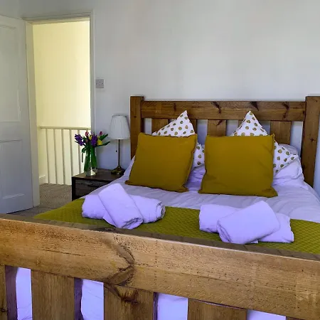 Park Crescent - Quaint Victorian Home With Free Parking * York