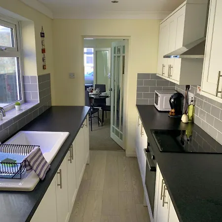 Park Crescent - Quaint Victorian Home With Free Parking Hébergement de vacances *