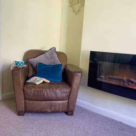 Park Crescent - Quaint Victorian Home With Free Parking Casa de Férias *