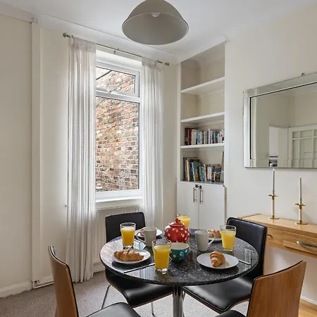 Casa de Férias Park Crescent - Quaint Victorian Home With Free Parking York