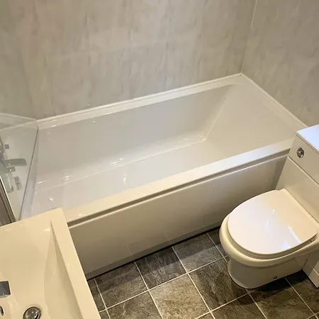 Park Crescent - Quaint Victorian Home With Free Parking Casa de Férias