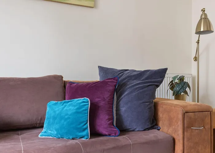 Park Crescent - Quaint Victorian With Free Parking