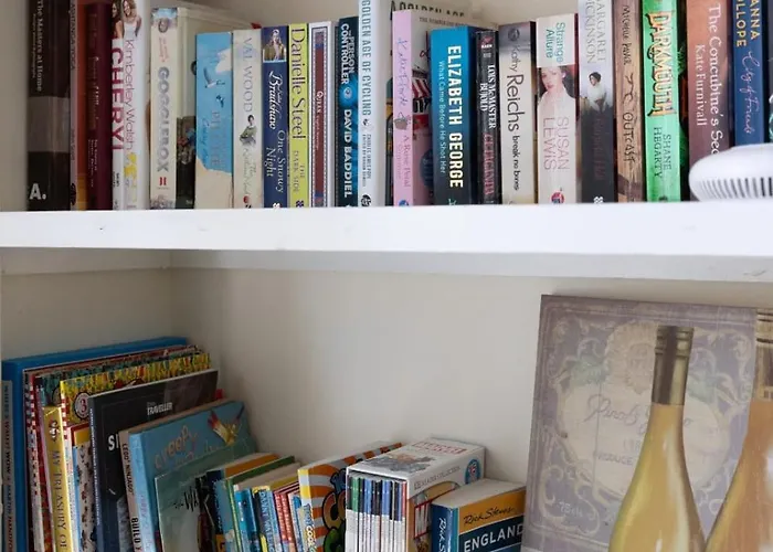 Park Crescent - Quaint Victorian With Free Parking Holiday home York