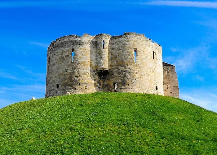 Dom wakacyjny Park Crescent - Quaint Victorian With Free Parking