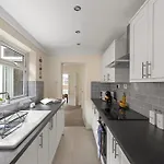 Holiday home Park Crescent - Quaint Victorian With Free Parking