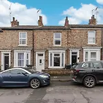 Park Crescent - Quaint Victorian With Free Parking * York