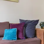 Park Crescent - Quaint Victorian With Free Parking